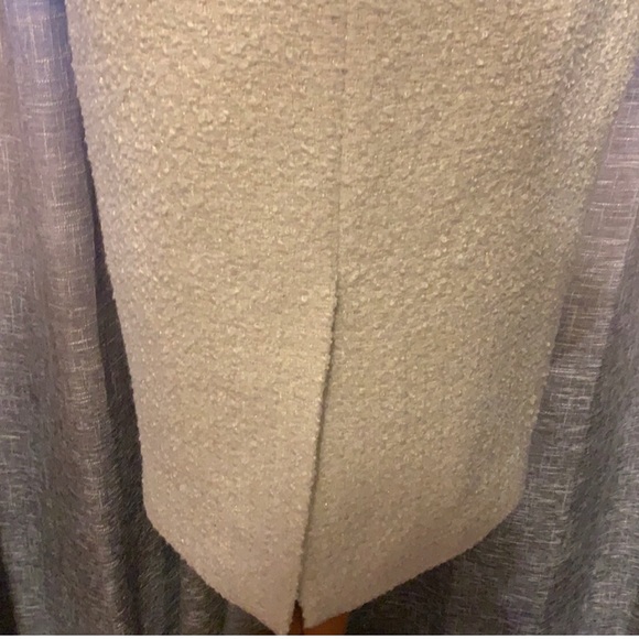 Stunning Tailor made 2 piece suit - Picture 5 of 7